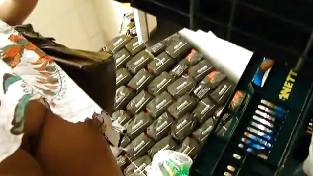 Կեբ-Լիդիա Հարավային մորաքույրը սեքս Բլեք սվինգ