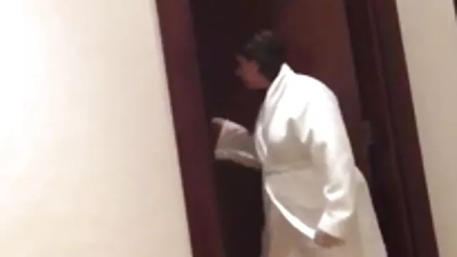 Բողոքներ, Մաս Առաջին (2017)) Բոմբեյ սեքս տեսանյութեր