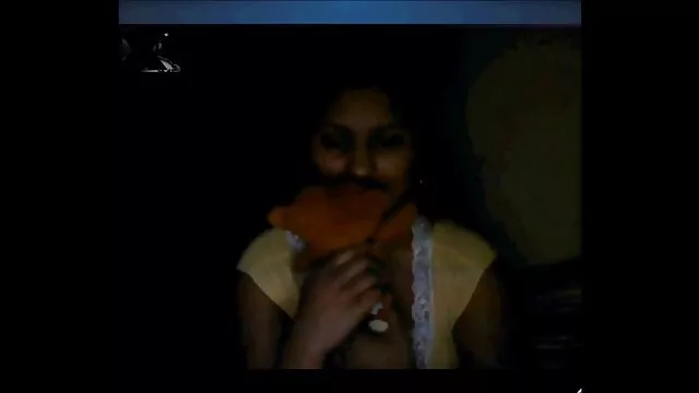 Crowdbondage առաջին սևահեր Հնդկաստան օրը բեւեռ