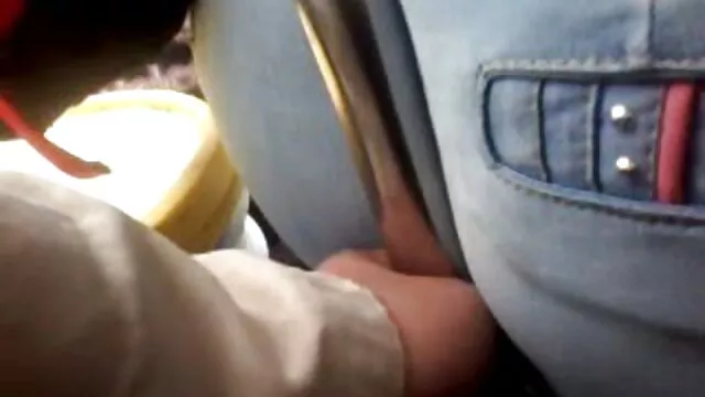 Թիկի Շանթիլլի-Զոյի հնդկական բռնաբարության սեքս տեսանյութեր Լեյն