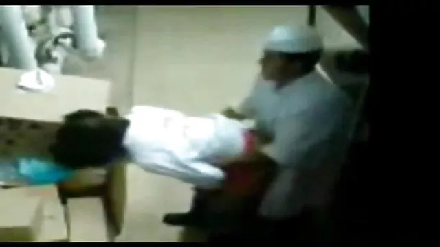 Slavegirl է ննջարան փաթեթ 9 հնդկական հնդկական պոռնո (1997-2016))